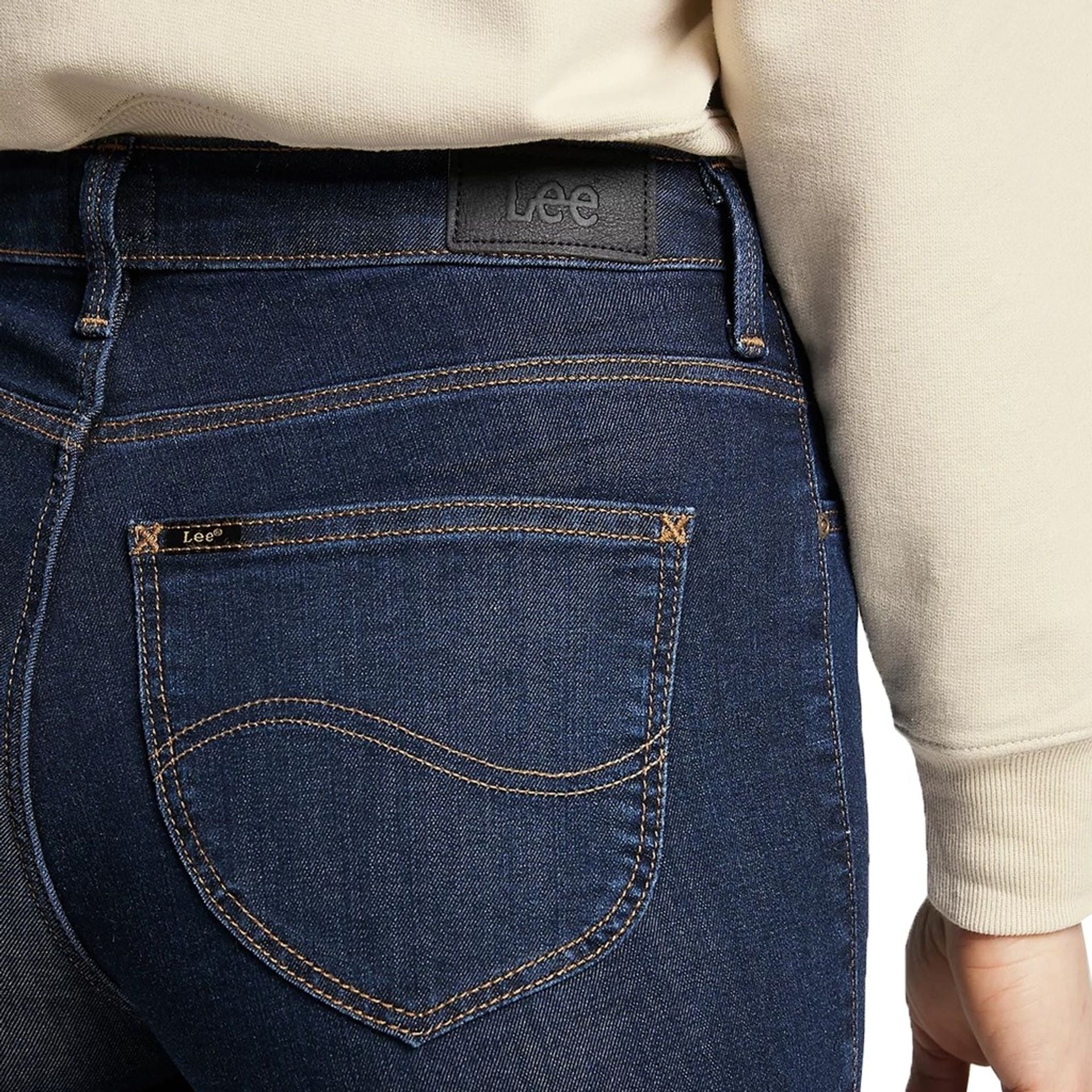 Lee